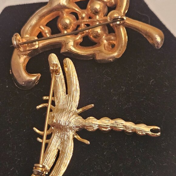 Set of Two Vintage Faux Pearl Pins - Picture 4 of 8